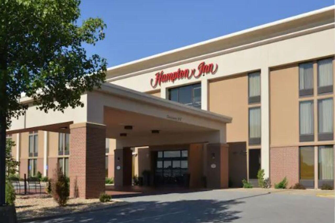 Hampton Inn Springfield-South Екстериор снимка