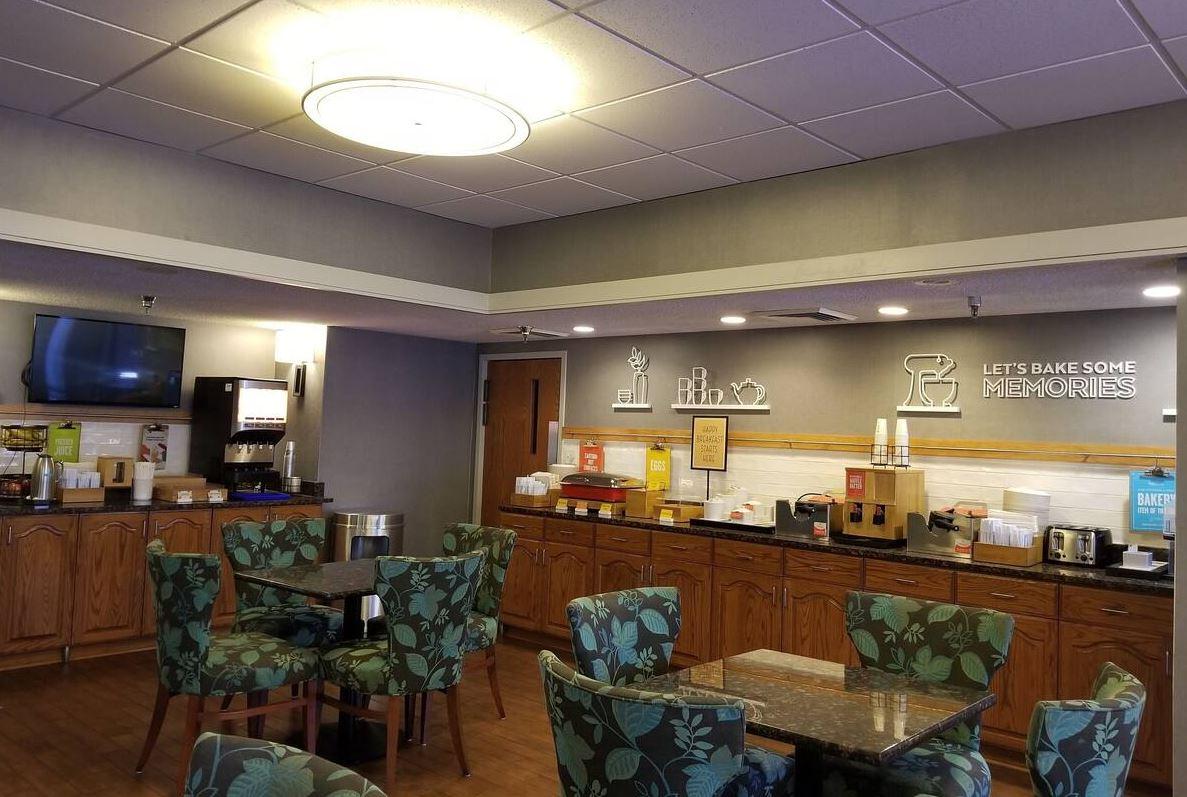 Hampton Inn Springfield-South Екстериор снимка