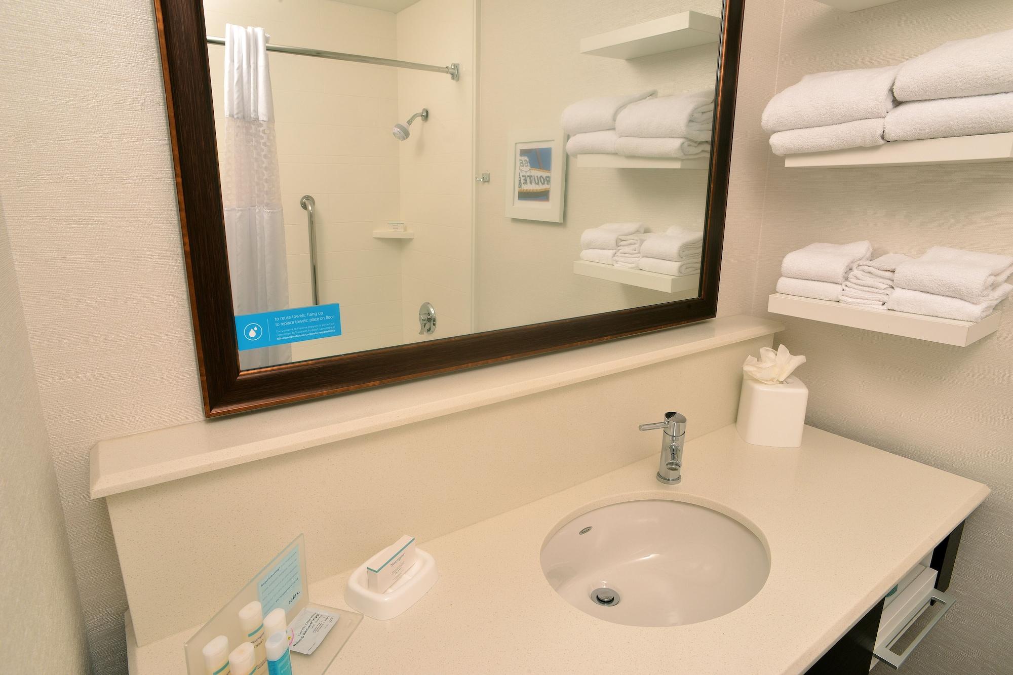 Hampton Inn Springfield-South Екстериор снимка
