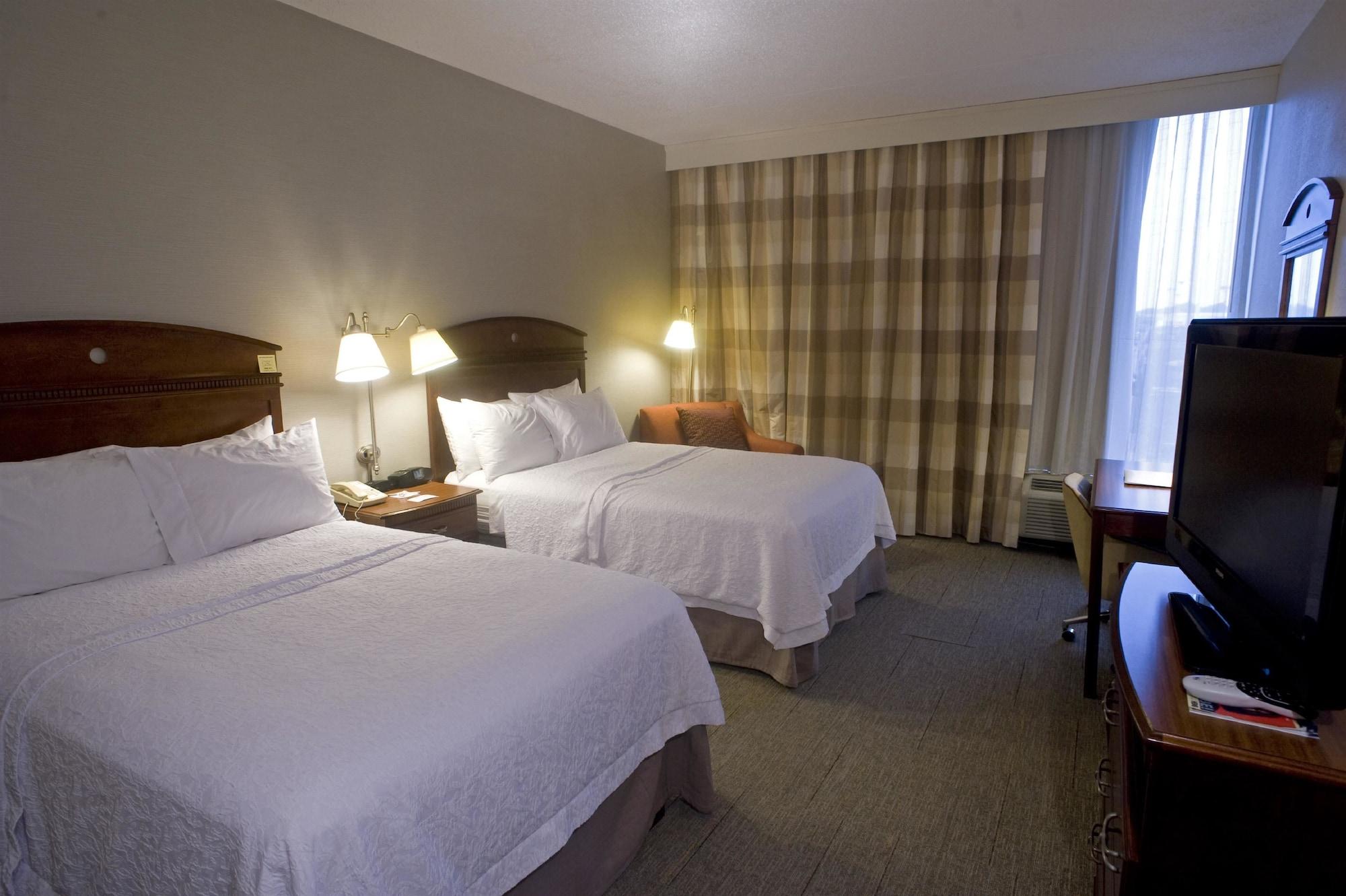 Hampton Inn Springfield-South Екстериор снимка