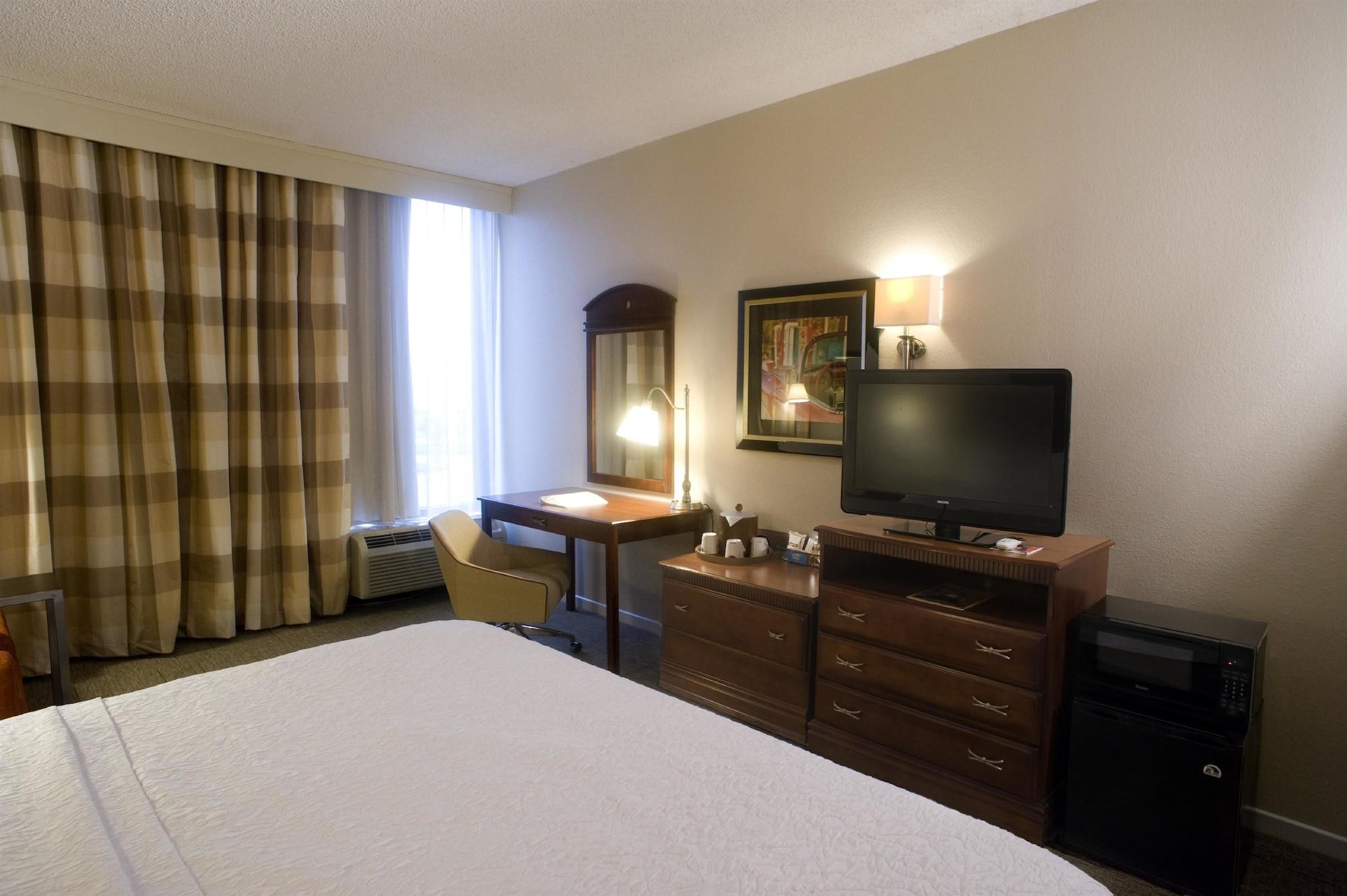 Hampton Inn Springfield-South Екстериор снимка