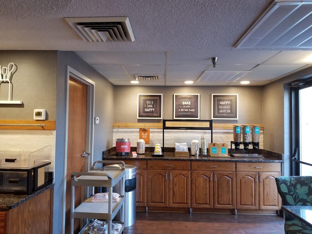 Hampton Inn Springfield-South Екстериор снимка