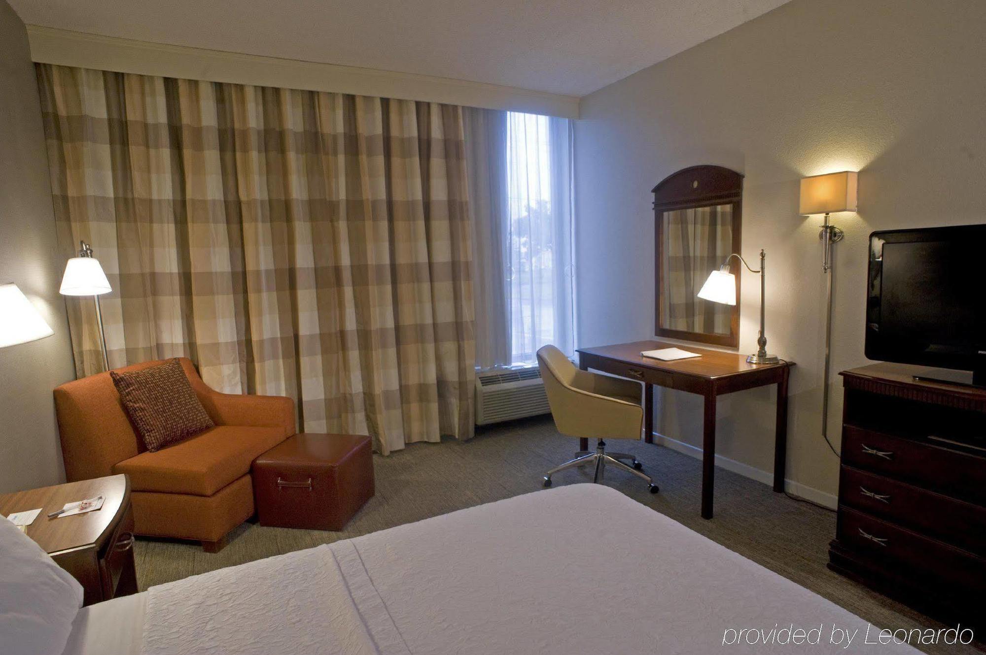Hampton Inn Springfield-South Екстериор снимка